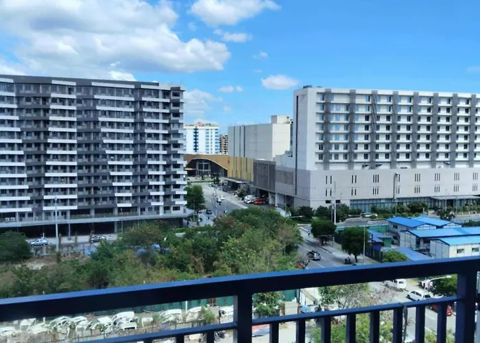Sea Residences Moa By Alarcon 3* Manila